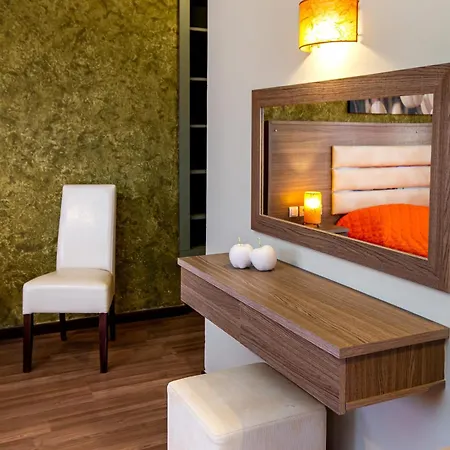 Garden Aparthotel 4*