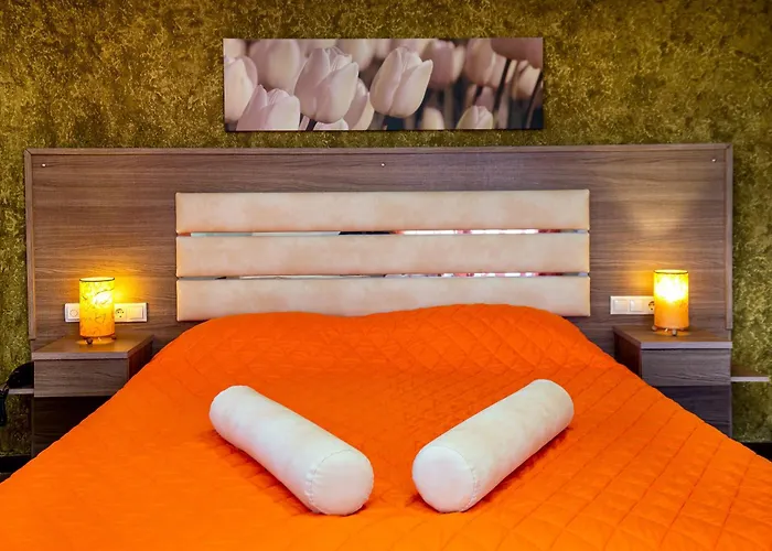 Garden Aparthotel 4*